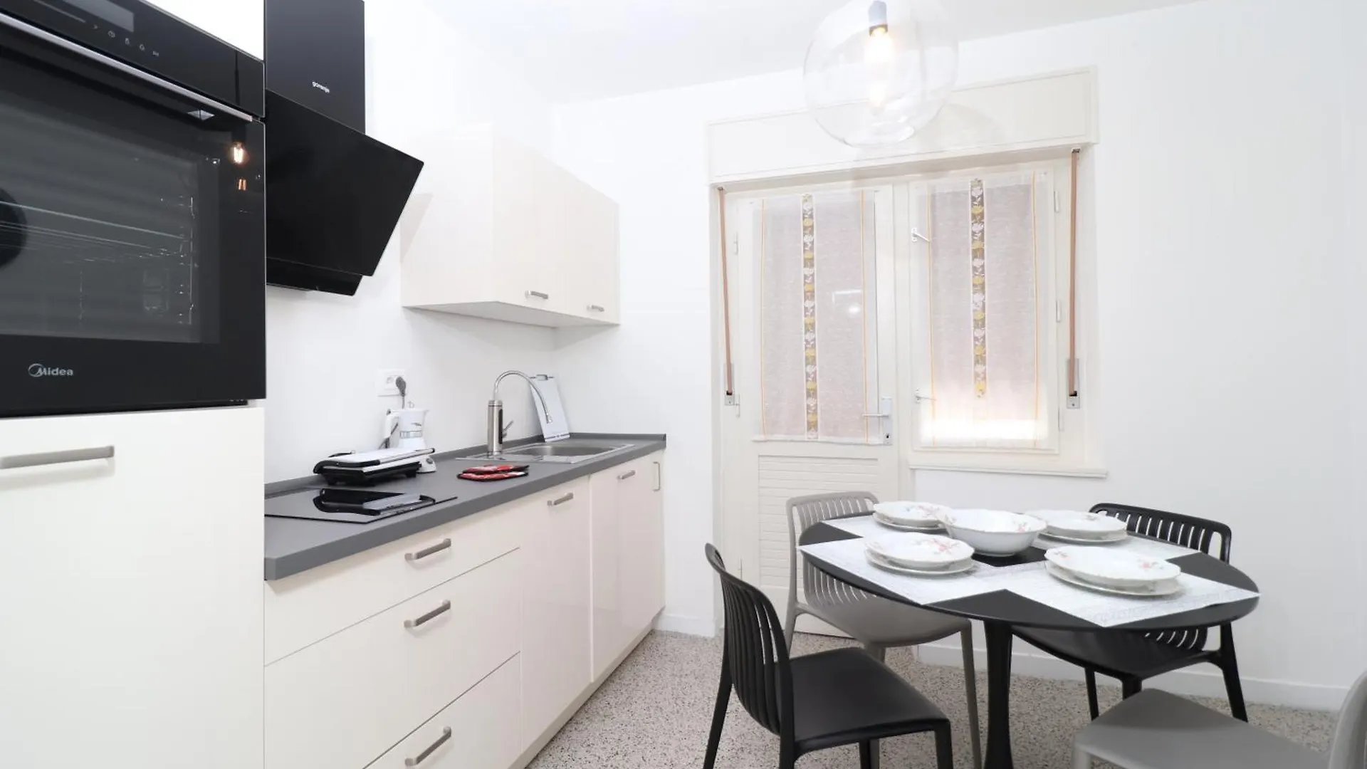 Apartment Happy, Perfect For Two, With Seaview Balconies And Free Parking أوباتيا